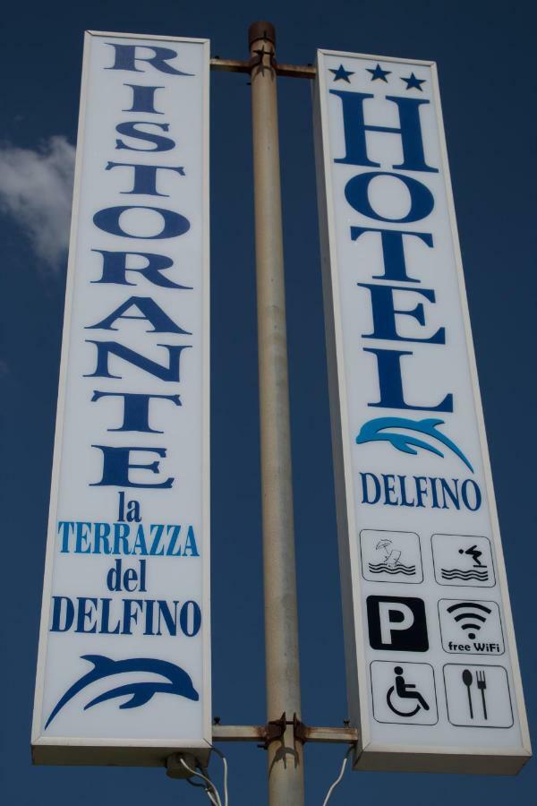 Hotel Delfino Марина-ди-Каррара Экстерьер фото